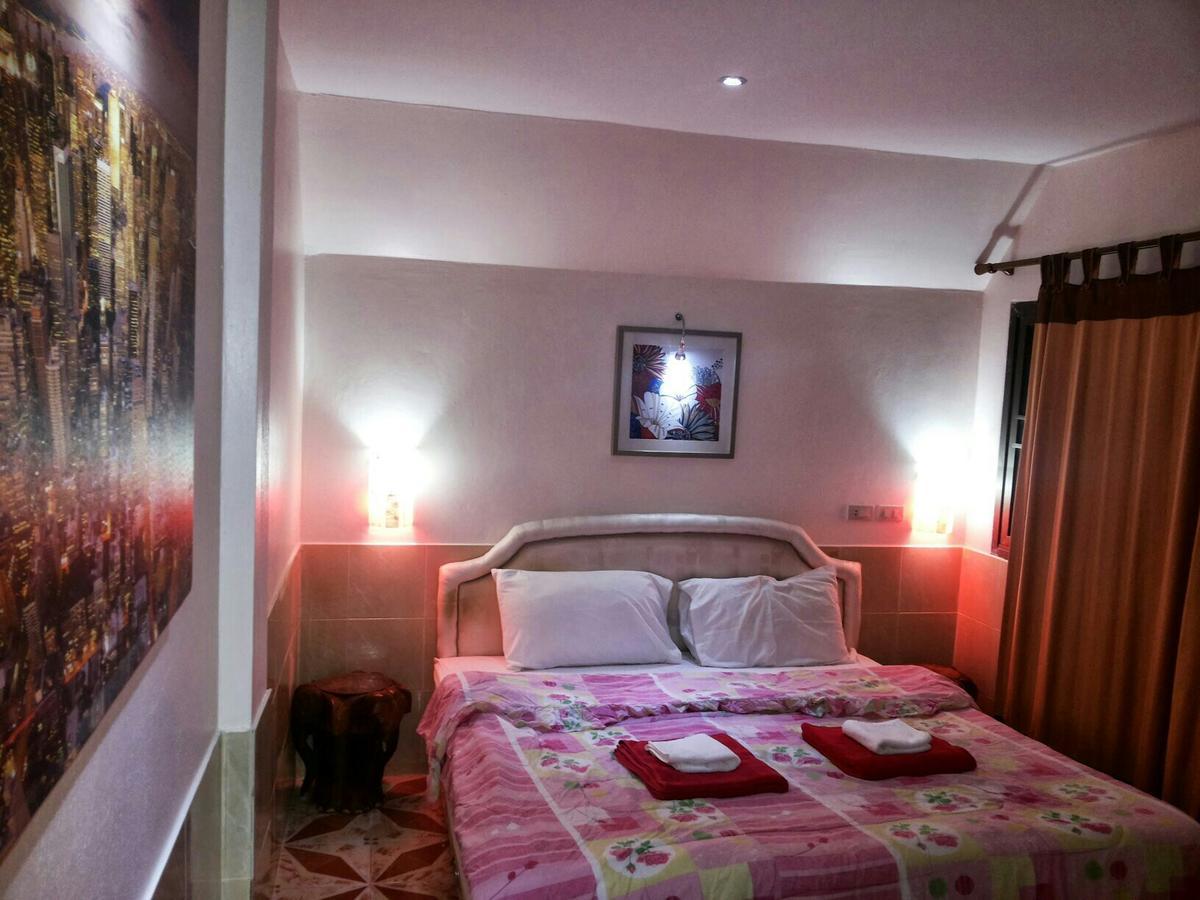 Jasmin Guest House Pattaya Exterior photo