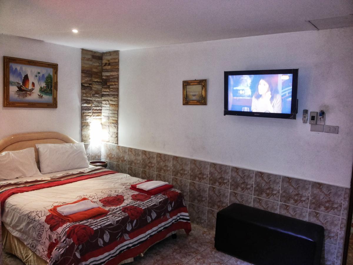 Jasmin Guest House Pattaya Exterior photo