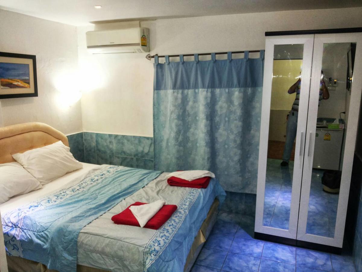 Jasmin Guest House Pattaya Exterior photo