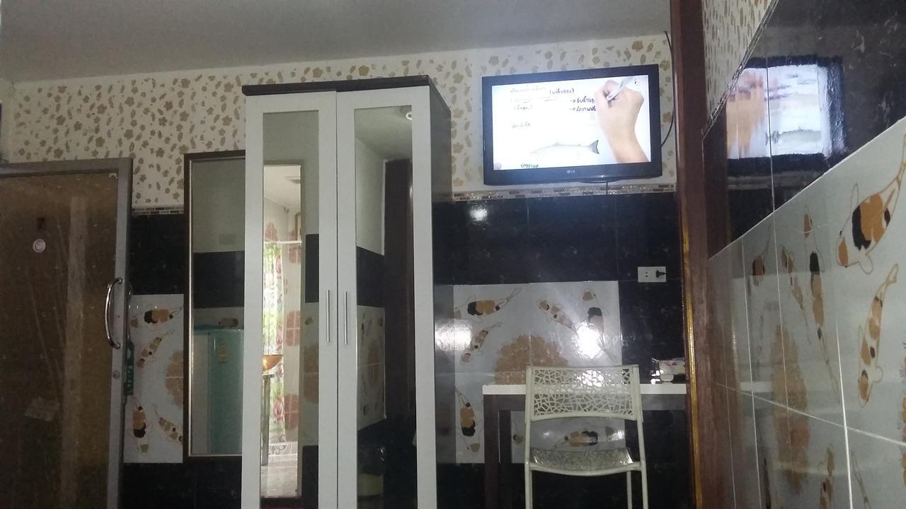 Jasmin Guest House Pattaya Exterior photo