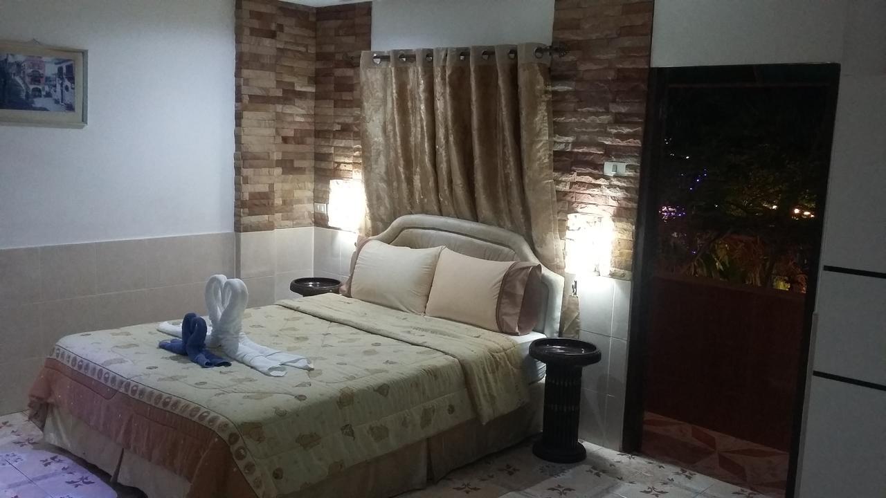 Jasmin Guest House Pattaya Exterior photo