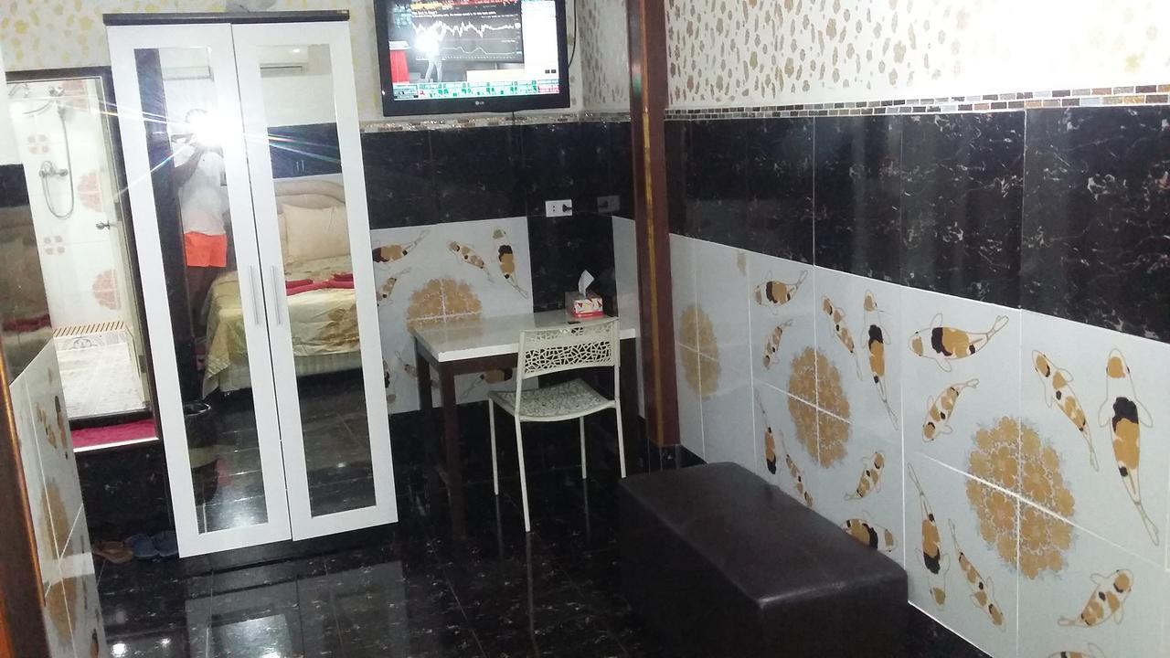 Jasmin Guest House Pattaya Exterior photo