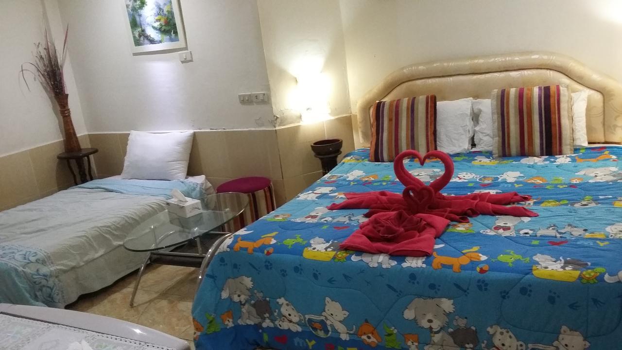 Jasmin Guest House Pattaya Exterior photo