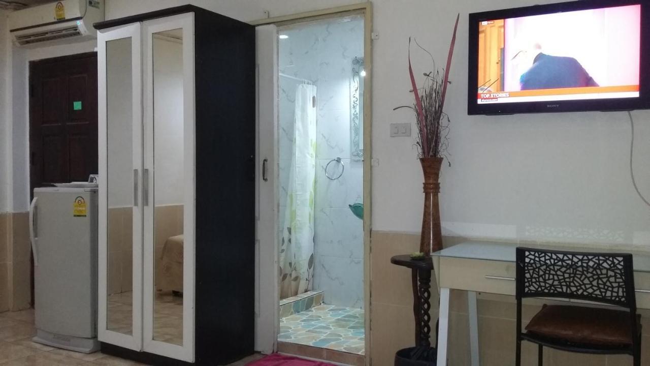 Jasmin Guest House Pattaya Exterior photo